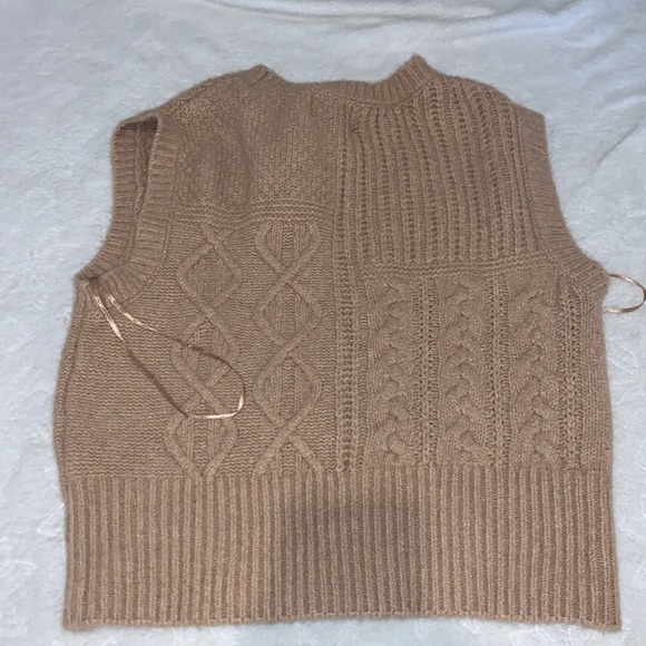Sleeveless sweater top - Picture 6 of 6
